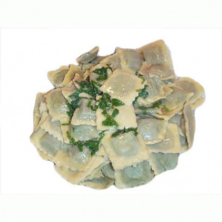 Ravioli quadrati di boraggine